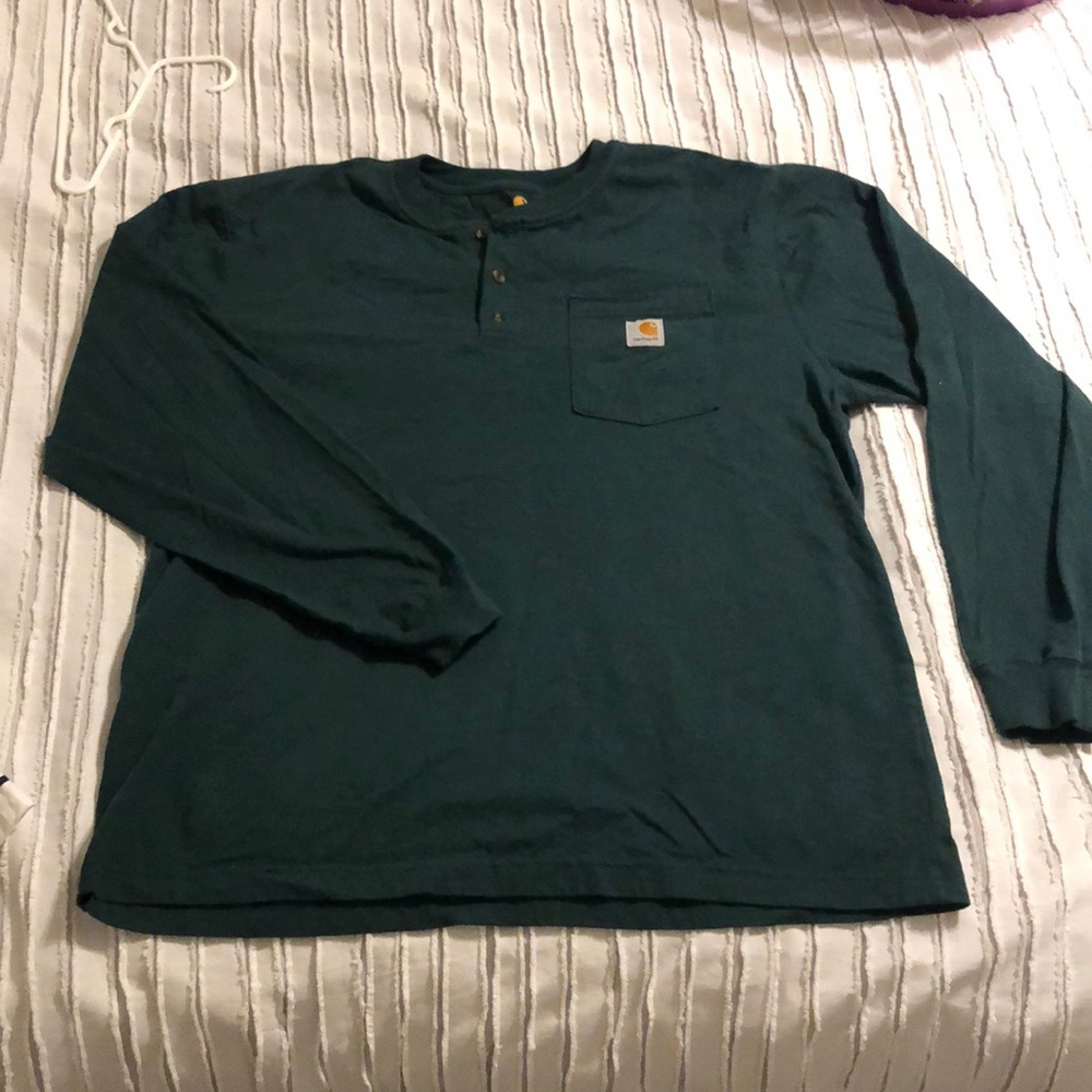 Men’s forest green carhartt long sleeve Henley